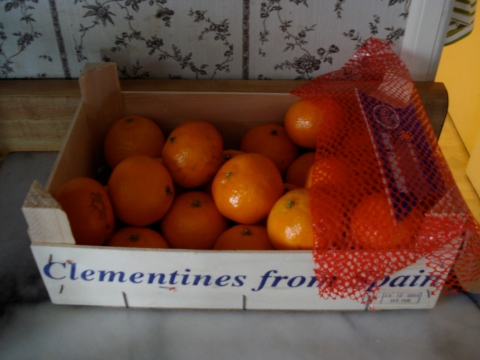 A box of clementine oranges